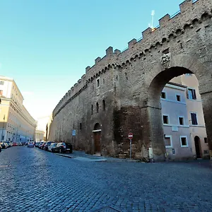 Characteristic Just Beside The Vatican Appartamento